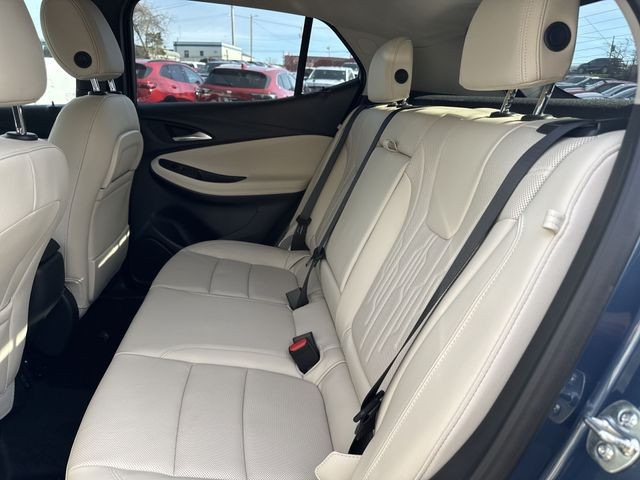 Buick Encore GX Vehicle Full-screen Gallery Image 21
