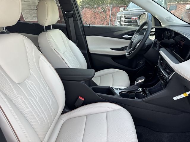 Buick Encore GX Vehicle Full-screen Gallery Image 23