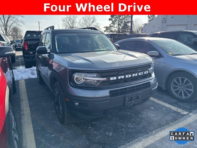 Ford Bronco Sport Vehicle Full-screen Gallery Image 03