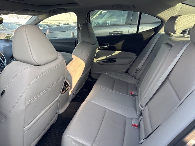 Acura TLX Vehicle Full-screen Gallery Image 03