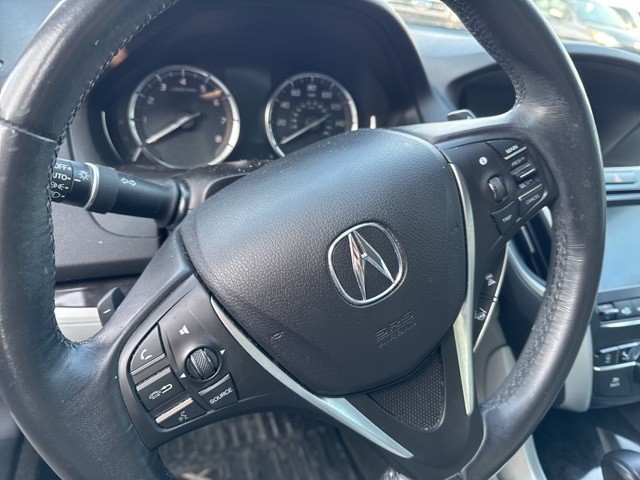 Acura TLX Vehicle Full-screen Gallery Image 17