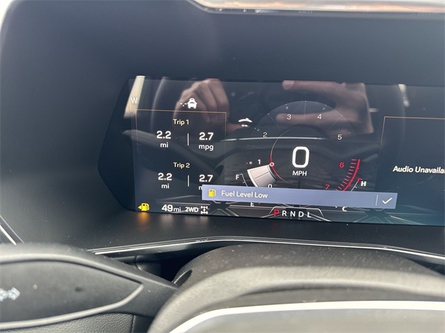 GMC Canyon Vehicle Full-screen Gallery Image 15