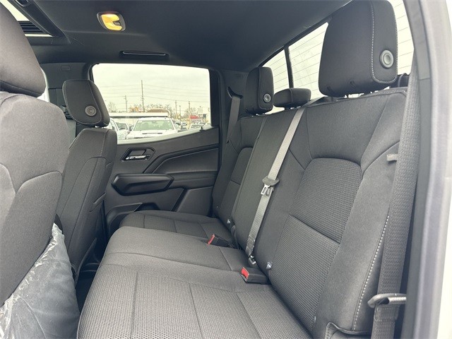 GMC Canyon Vehicle Full-screen Gallery Image 23