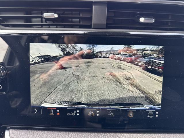 GMC Sierra 1500 Vehicle Full-screen Gallery Image 17