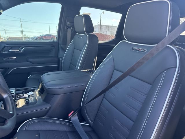 GMC Sierra 1500 Vehicle Full-screen Gallery Image 11