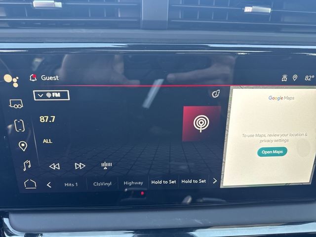 GMC Sierra 1500 Vehicle Full-screen Gallery Image 16