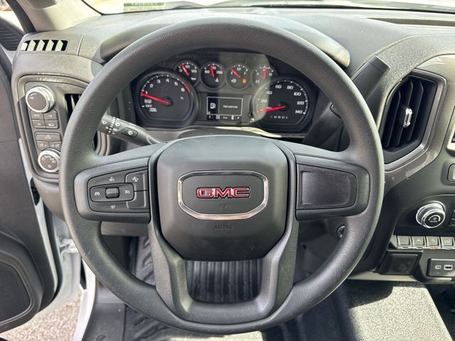 GMC Sierra 1500 Vehicle Full-screen Gallery Image 14