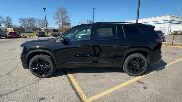 GMC Acadia Vehicle Full-screen Gallery Image 05