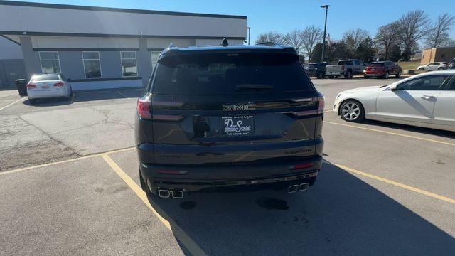 GMC Acadia Vehicle Full-screen Gallery Image 07