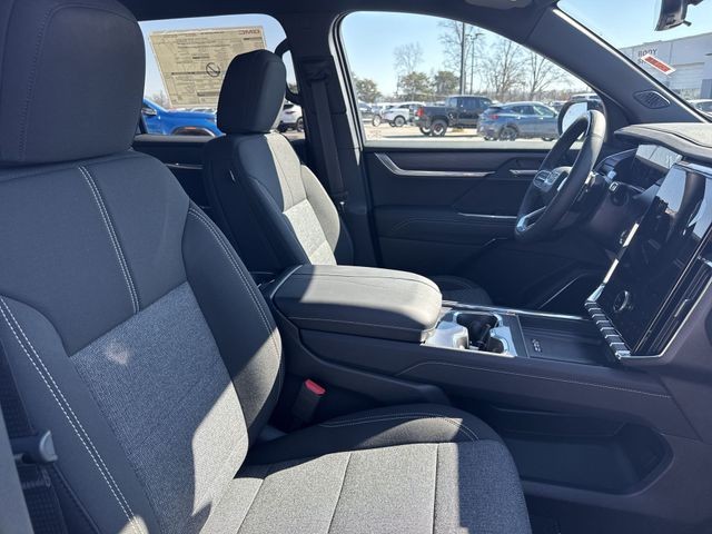 GMC Acadia Vehicle Full-screen Gallery Image 25