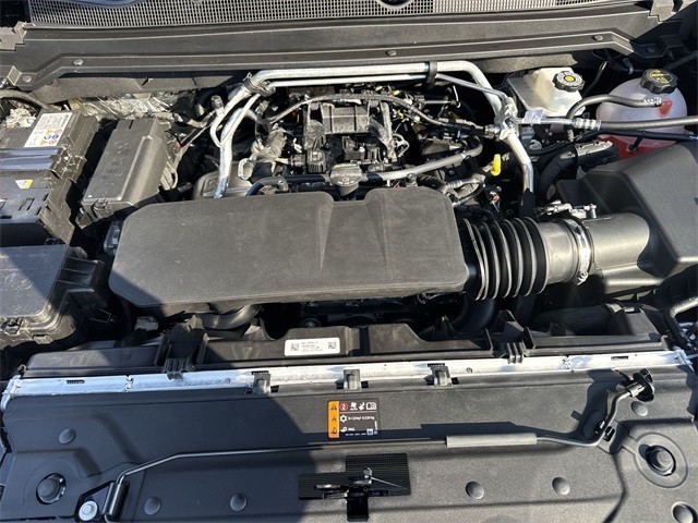 GMC Canyon Vehicle Full-screen Gallery Image 26