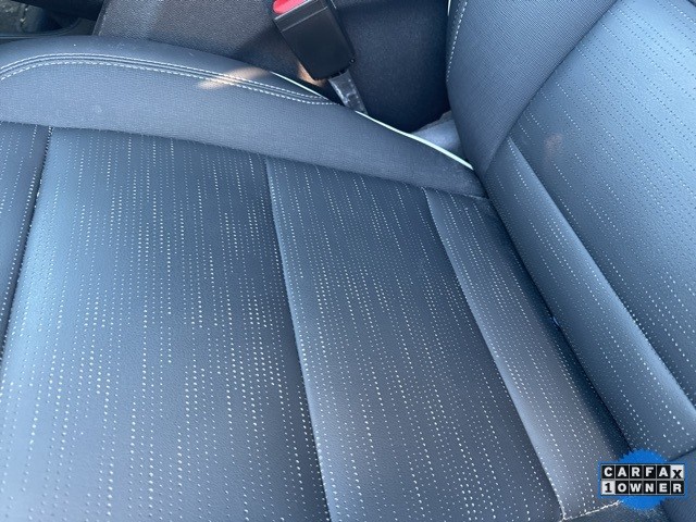 Buick Enclave Vehicle Full-screen Gallery Image 09