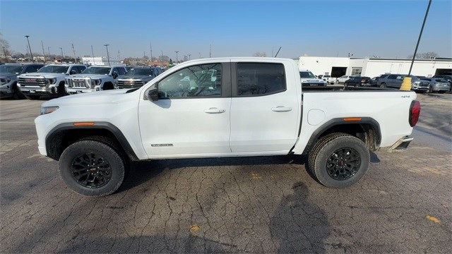 GMC Canyon Vehicle Full-screen Gallery Image 05