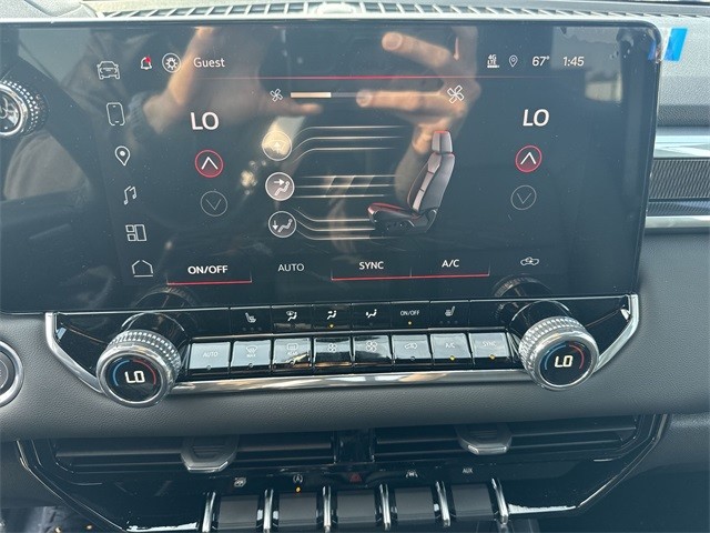 GMC Canyon Vehicle Full-screen Gallery Image 19