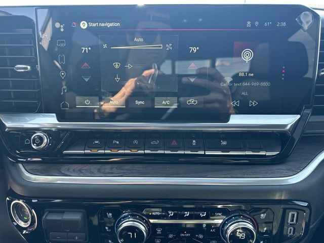 GMC Sierra 1500 Vehicle Full-screen Gallery Image 19