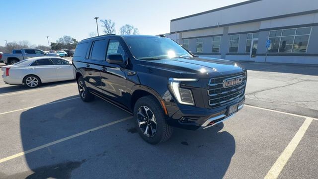 GMC Yukon XL Vehicle Full-screen Gallery Image 02