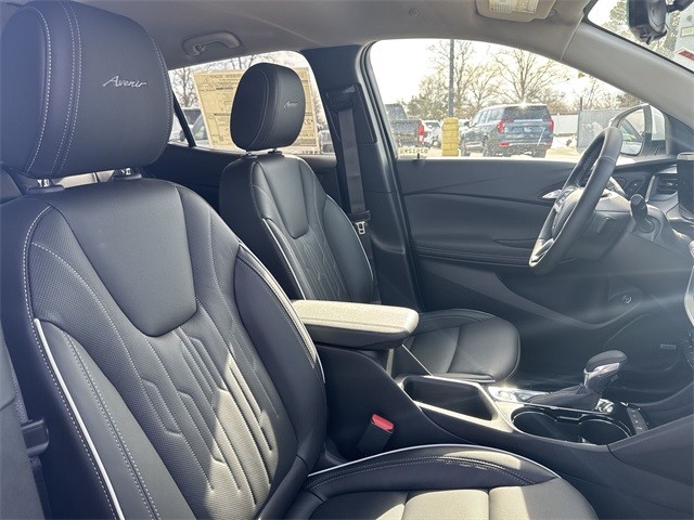 Buick Encore GX Vehicle Full-screen Gallery Image 23