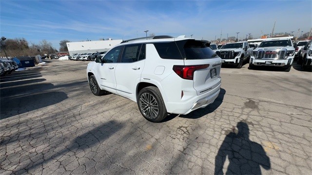 GMC Terrain Vehicle Full-screen Gallery Image 06