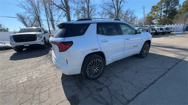 GMC Terrain Vehicle Full-screen Gallery Image 08