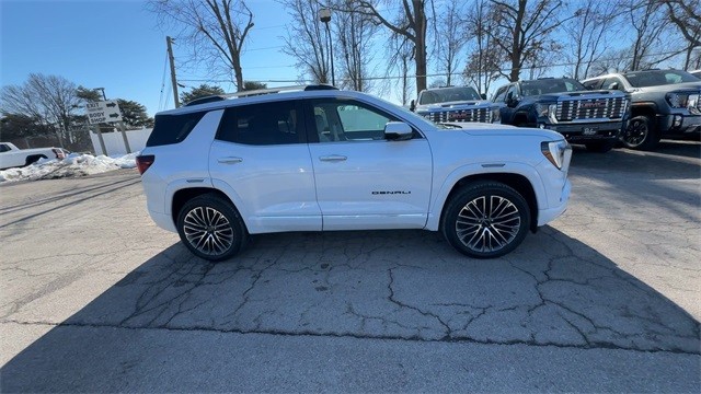 GMC Terrain Vehicle Full-screen Gallery Image 09