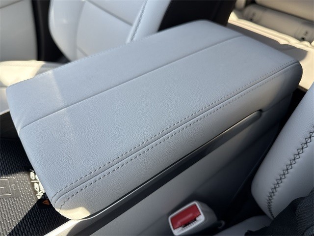 GMC Terrain Vehicle Full-screen Gallery Image 21