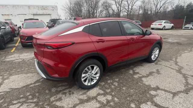 Buick Envista Vehicle Full-screen Gallery Image 08