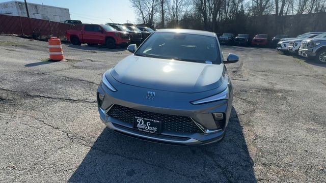 Buick Envista Vehicle Full-screen Gallery Image 03