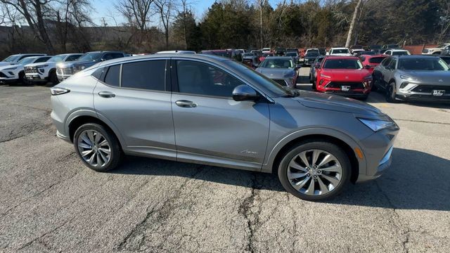 Buick Envista Vehicle Full-screen Gallery Image 09
