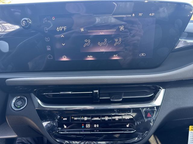 Buick Envista Vehicle Full-screen Gallery Image 18