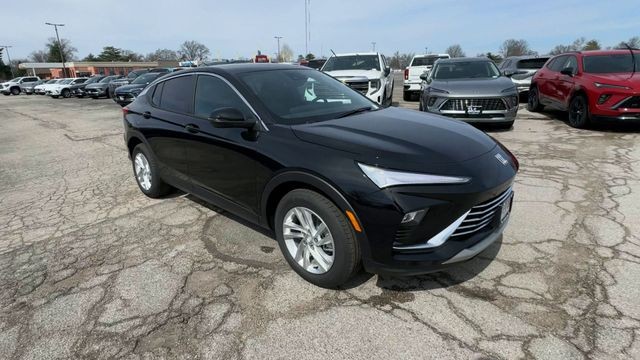 Buick Envista Vehicle Full-screen Gallery Image 02