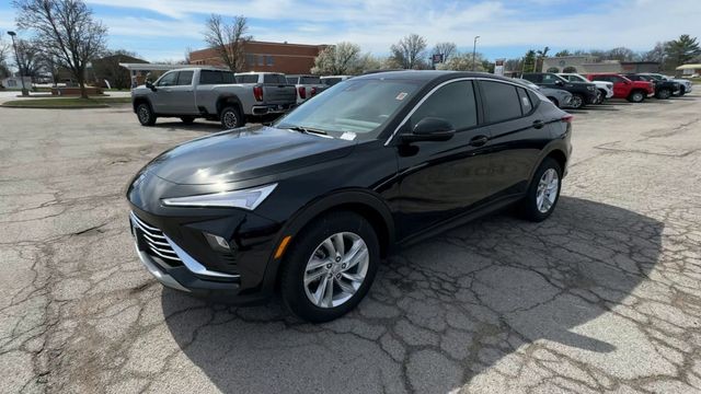 Buick Envista Vehicle Full-screen Gallery Image 04