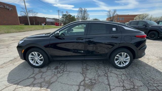 Buick Envista Vehicle Full-screen Gallery Image 05