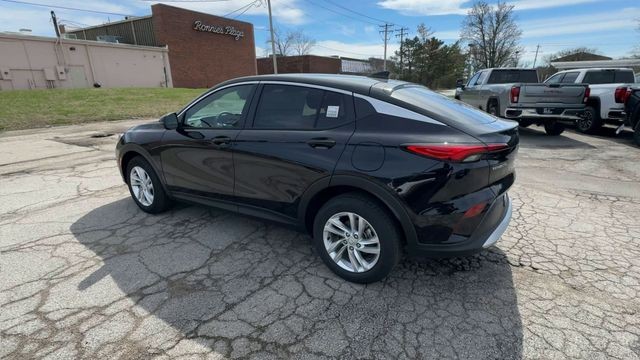 Buick Envista Vehicle Full-screen Gallery Image 06