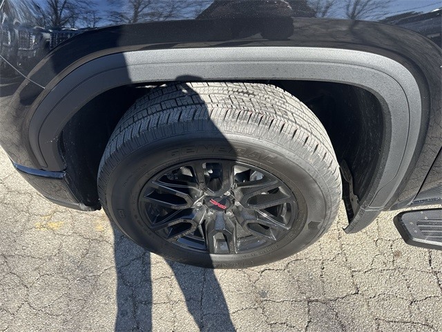 GMC Sierra 1500 Vehicle Full-screen Gallery Image 10