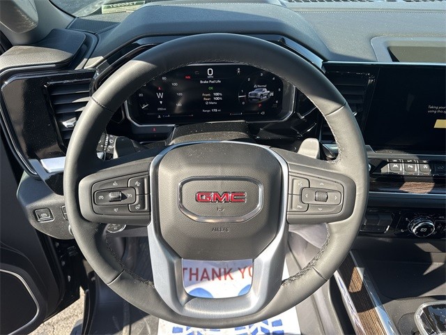 GMC Sierra 1500 Vehicle Full-screen Gallery Image 14