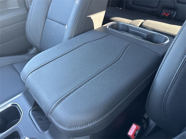 GMC Sierra 1500 Vehicle Full-screen Gallery Image 21