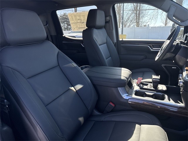 GMC Sierra 1500 Vehicle Full-screen Gallery Image 25