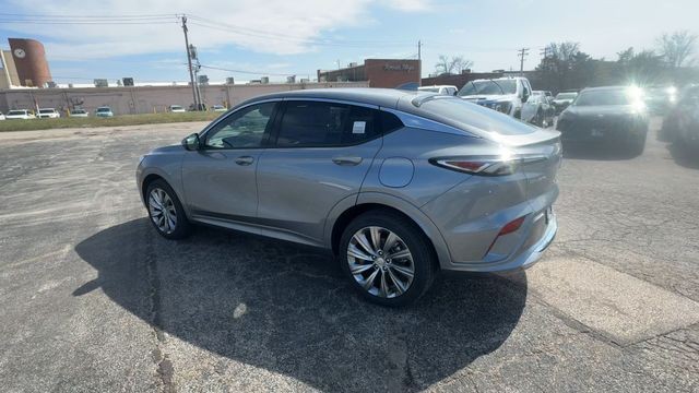 Buick Envista Vehicle Full-screen Gallery Image 06