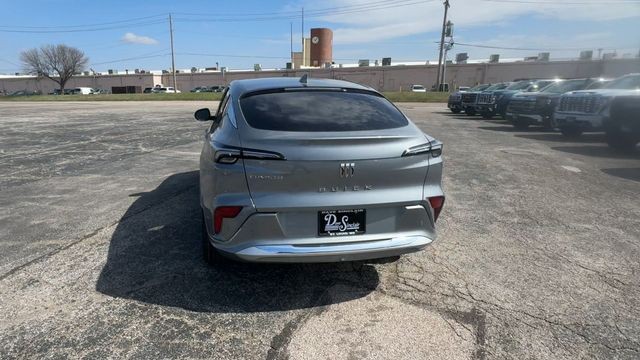 Buick Envista Vehicle Full-screen Gallery Image 07