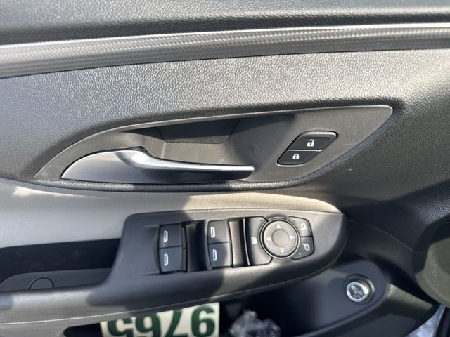 Buick Envista Vehicle Full-screen Gallery Image 13