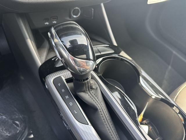 Buick Envista Vehicle Full-screen Gallery Image 19