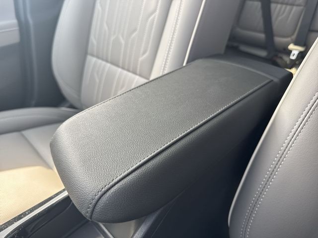 Buick Envista Vehicle Full-screen Gallery Image 20