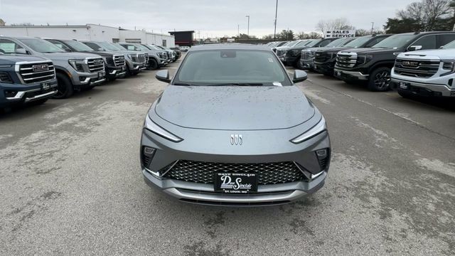 Buick Envista Vehicle Full-screen Gallery Image 03