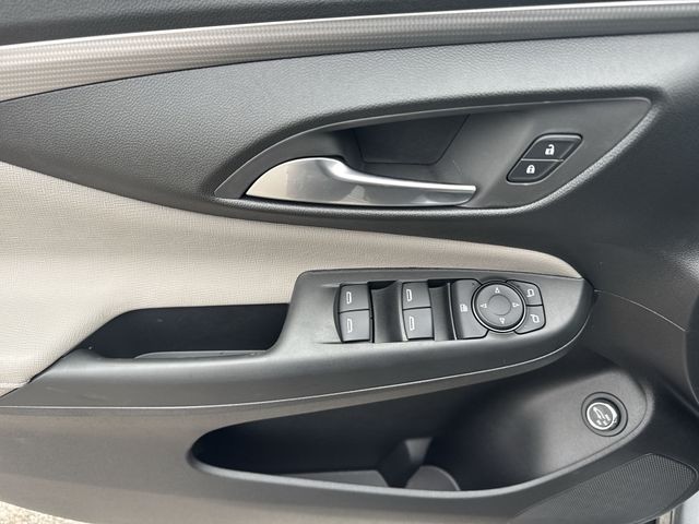 Buick Envista Vehicle Full-screen Gallery Image 13