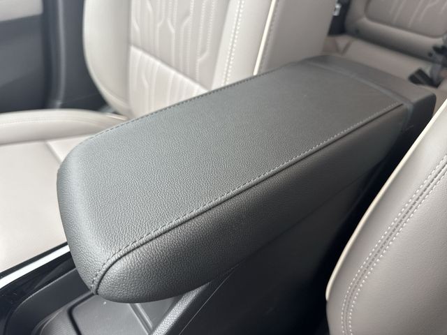 Buick Envista Vehicle Full-screen Gallery Image 20