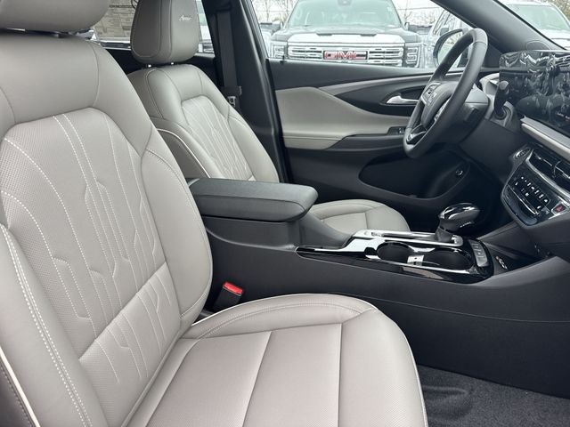 Buick Envista Vehicle Full-screen Gallery Image 24