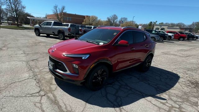 Buick Encore GX Vehicle Full-screen Gallery Image 04