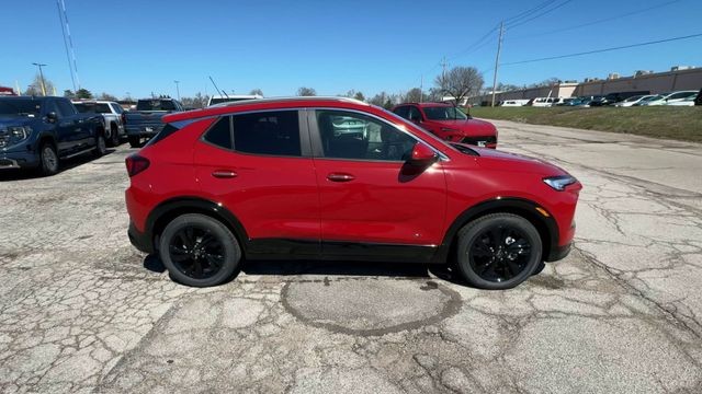 Buick Encore GX Vehicle Full-screen Gallery Image 09