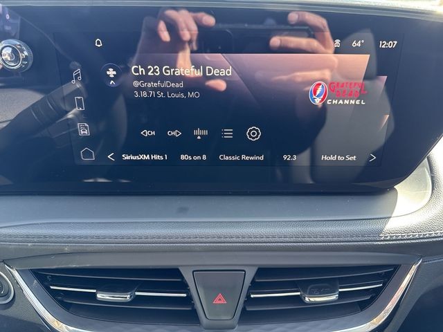 Buick Encore GX Vehicle Full-screen Gallery Image 16