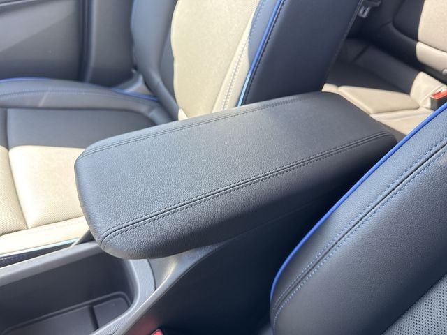 Buick Encore GX Vehicle Full-screen Gallery Image 20